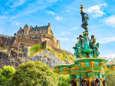 Edinburgh Castle a Ross Fountain