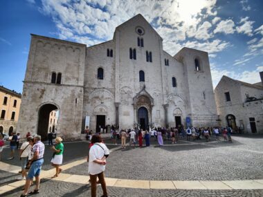 Bazilika svatého Mikuláše v Bari