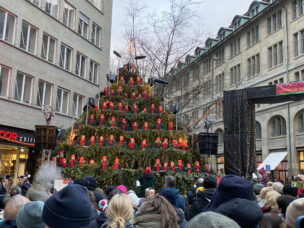 Zpívající vánoční strom v Curychu