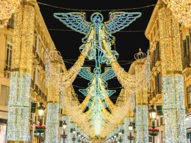 Vánoční osvětlení na ulici Marqués  de  Larios, Malaga, Andalusia, Spain