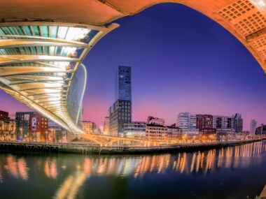 Bilbao most Zubi Zuri
